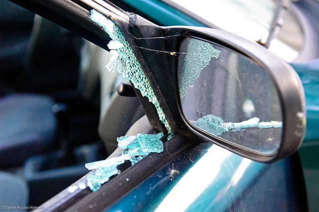 Neighborhood Watch: St. Andrews Dr. SE Hit With Car Break-in 1 Flickr CC BY NC 2.0 Daniel Hoher